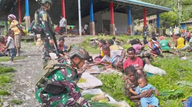 Komsos TNI di papua
