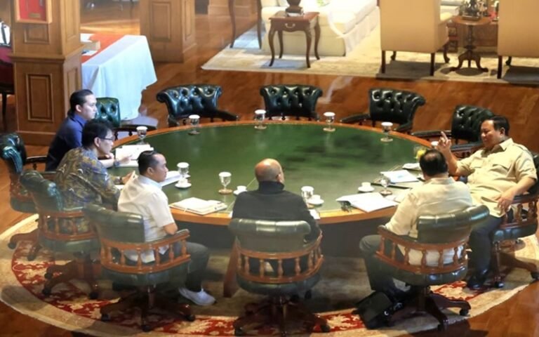 Prabowo Gelar 5 Rapat Tertutup di Hambalang, Bahas Pendidikan hingga Geopolitik Timur Tengah